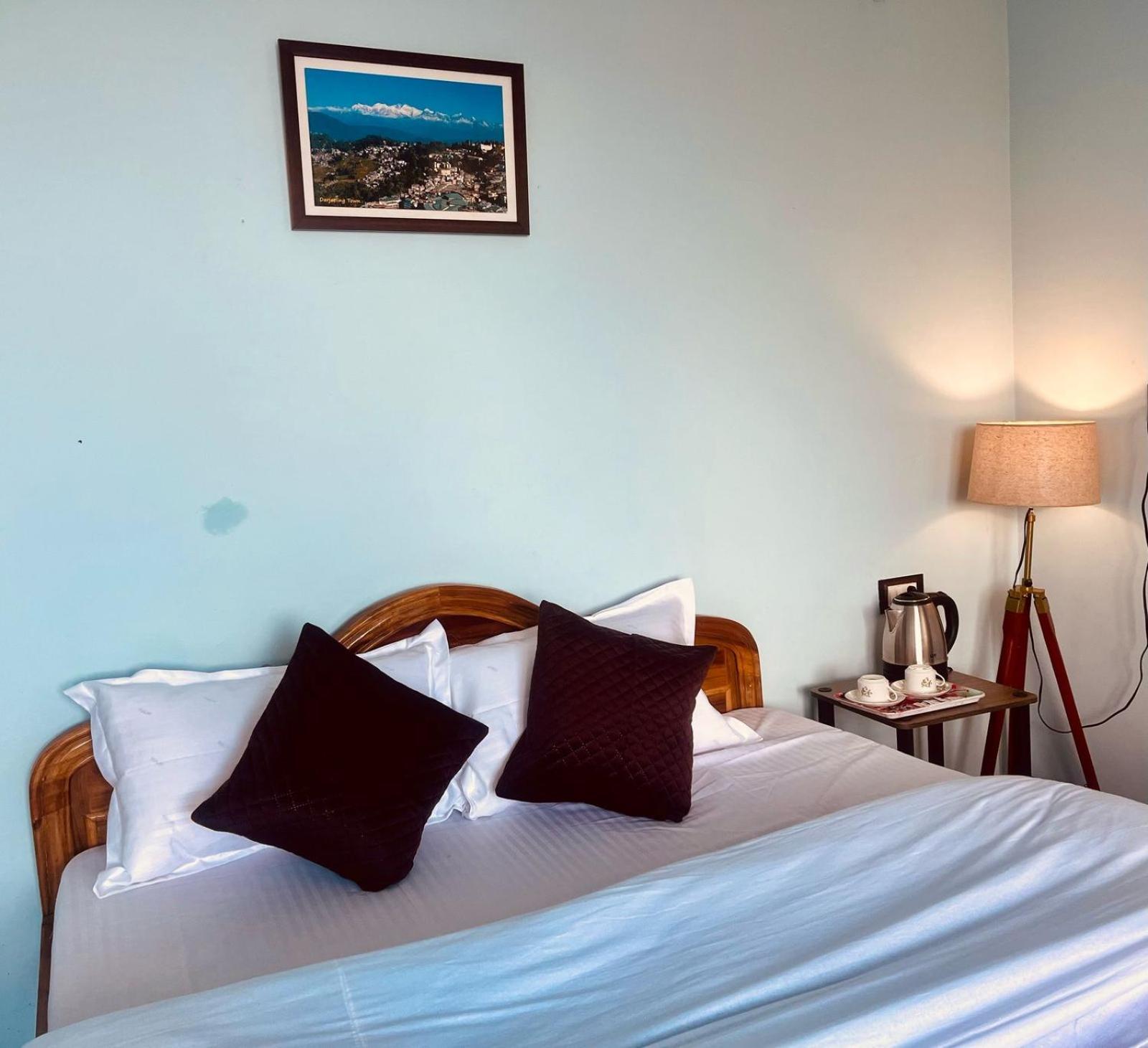 Forest Lodge - 80 Mts From Mall Road 다르질링 외부 사진