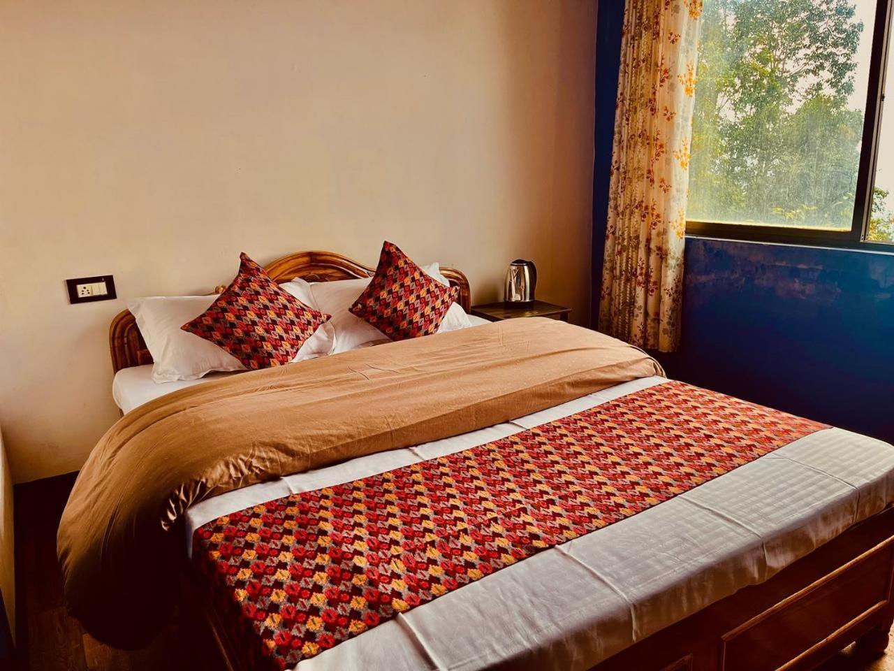 Forest Lodge - 80 Mts From Mall Road 다르질링 외부 사진